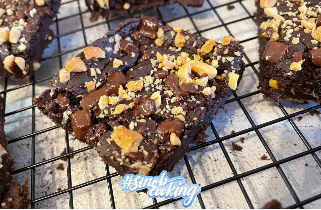 Vegane Salty-Peanut-Protein-Brownies