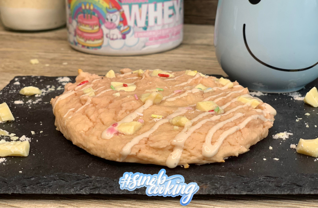 White Chocolate Birthdaycake Cookie