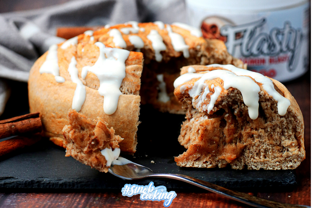 Cinnamon-Roll-Cake