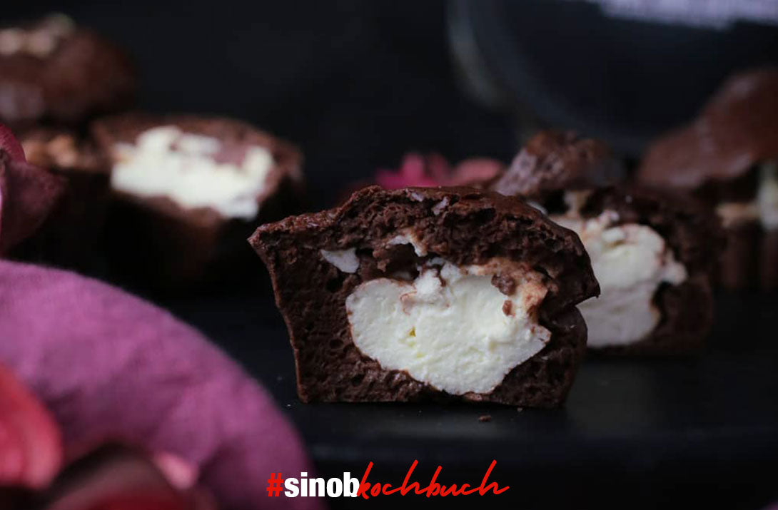 Schoko-Muffins mit Cheesecake-Füllung